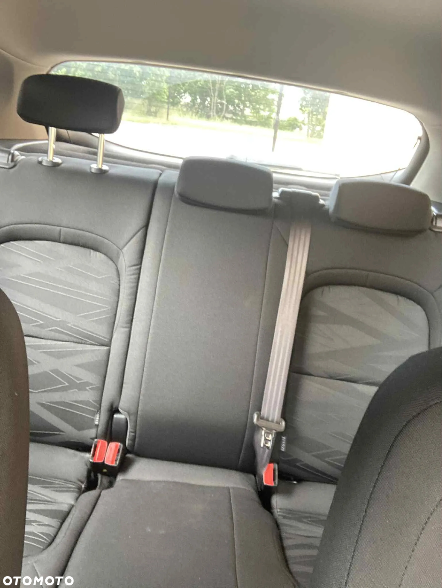 Kia Ceed - 11