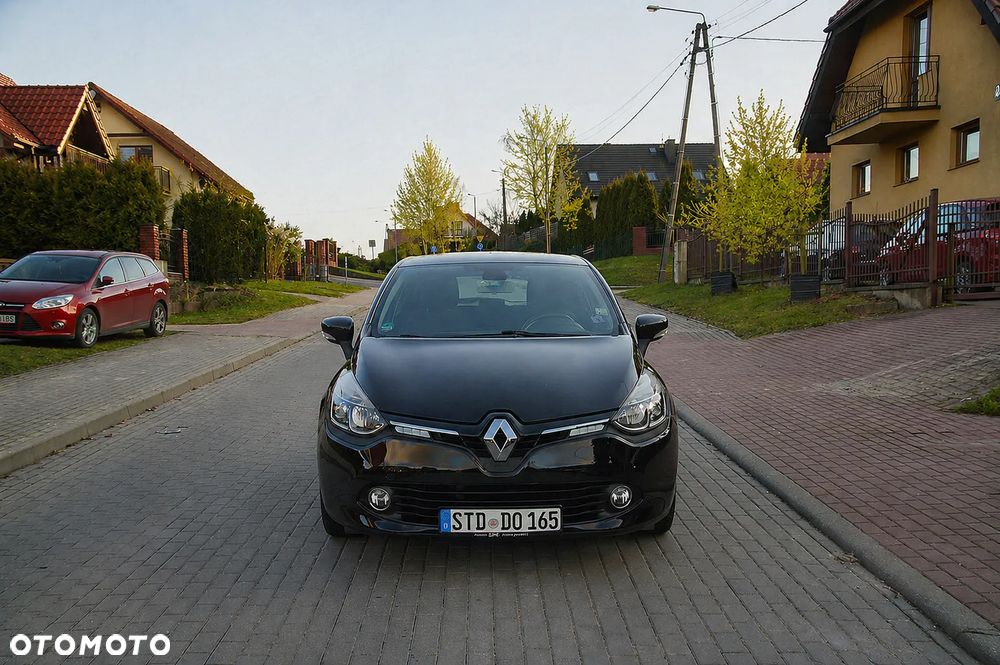 Renault Clio 1.2 16V 75 Experience - 10