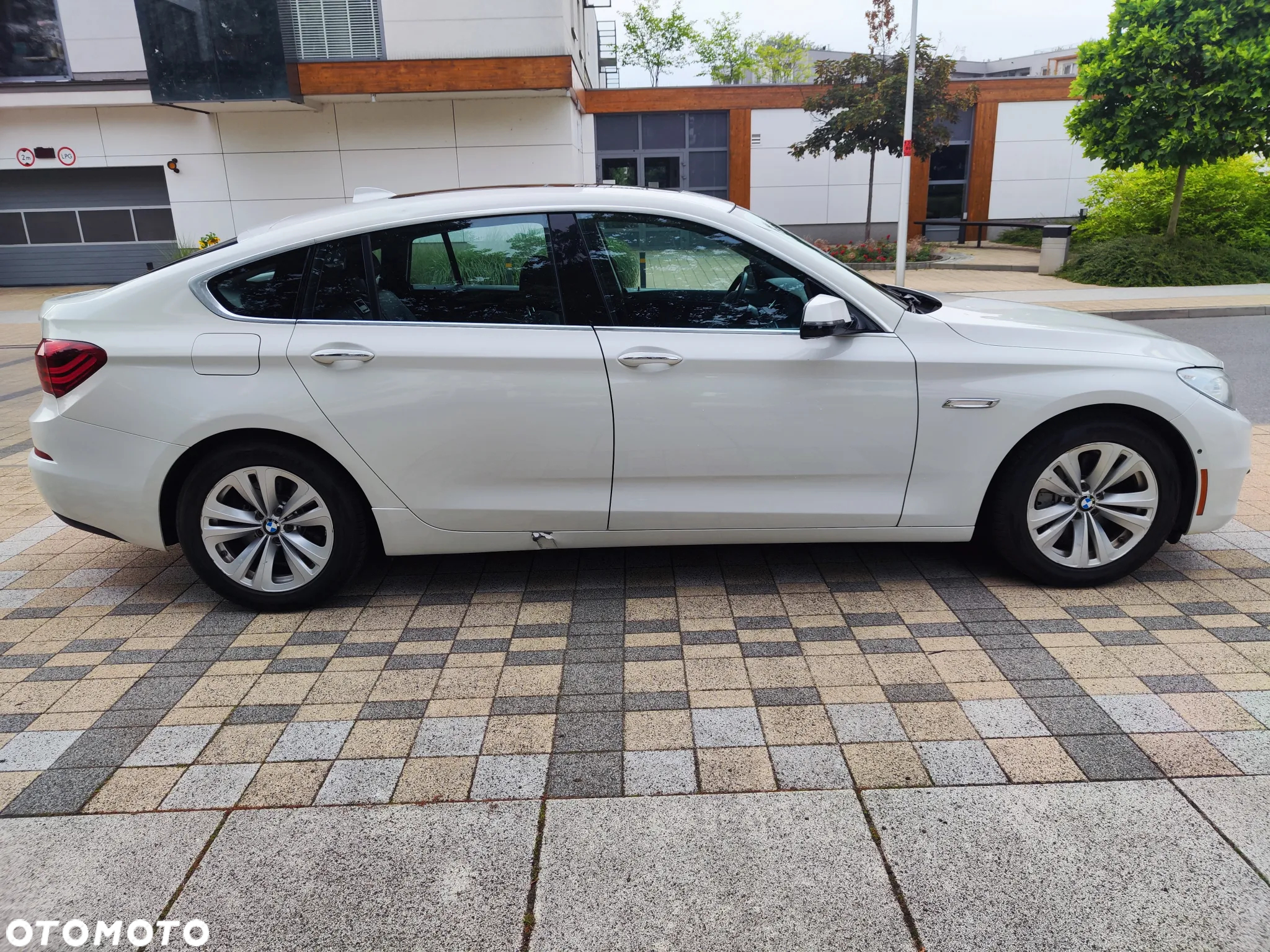 BMW 5GT 535i Gran Turismo - 4