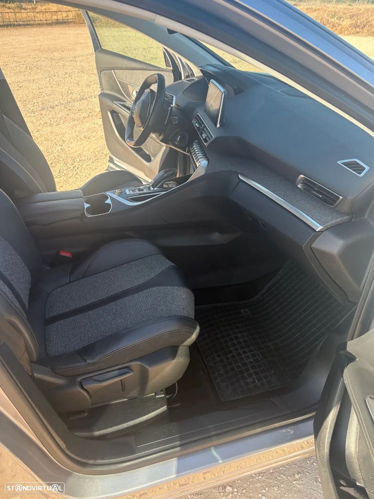 Peugeot 3008 1.5 BlueHDi Allure EAT8 - 16