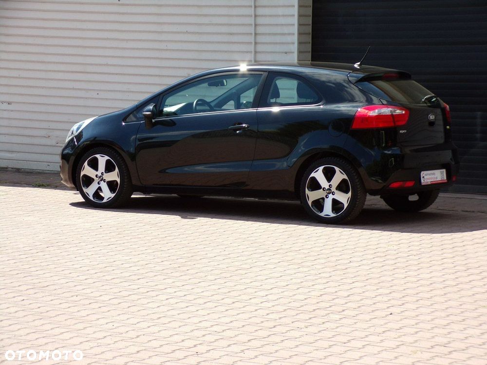 Kia Rio - 16