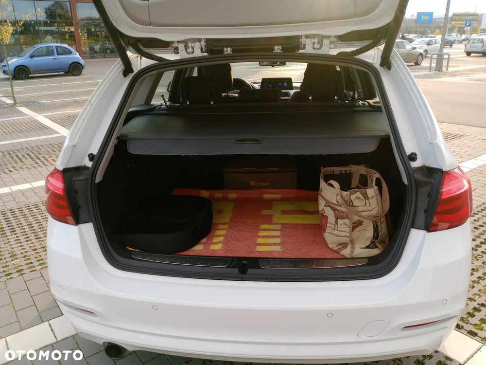 BMW Seria 3 318i - 22