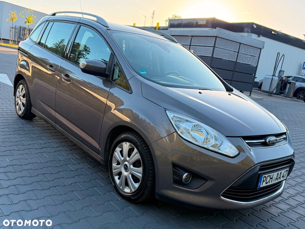 Ford Grand C-MAX - 3