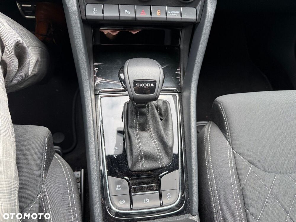 Skoda Karoq 1.5 TSI ACT Sportline DSG - 24
