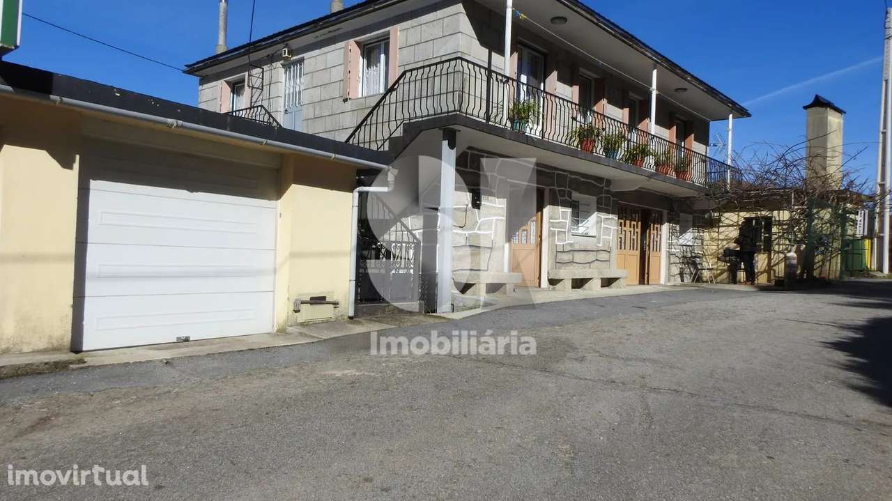Moradia em Pedra Com Espaço Comercial Ativo | Vista Serra | Arouca - Grande imagem: 2/20