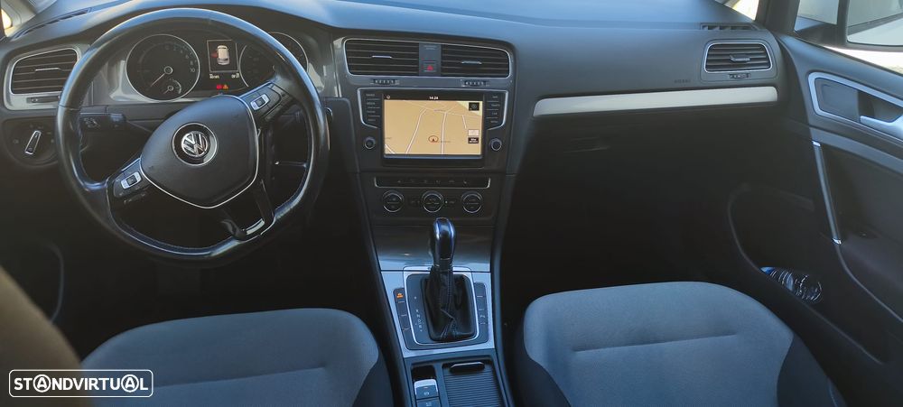 VW Golf - 9