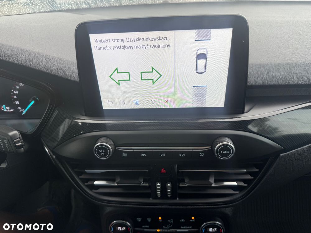 Ford Focus SW 1.0 EcoBoost S&S ST-LINE - 18