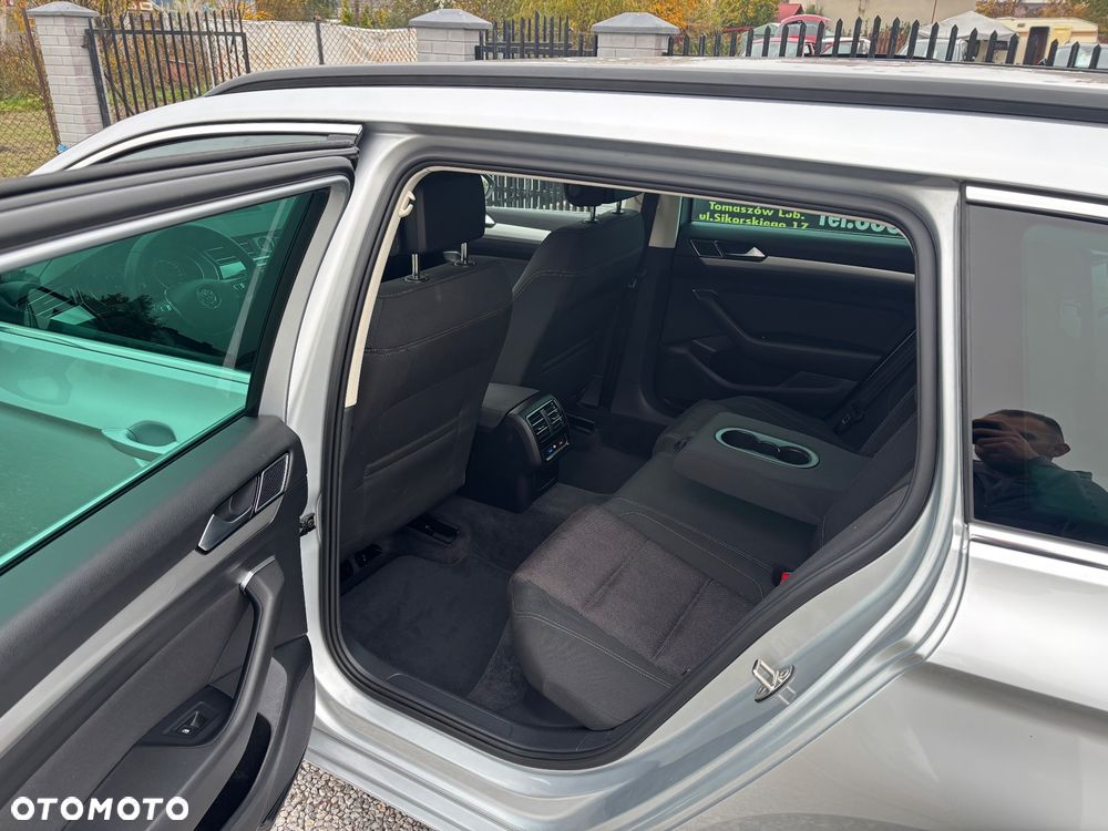 Volkswagen Passat - 10
