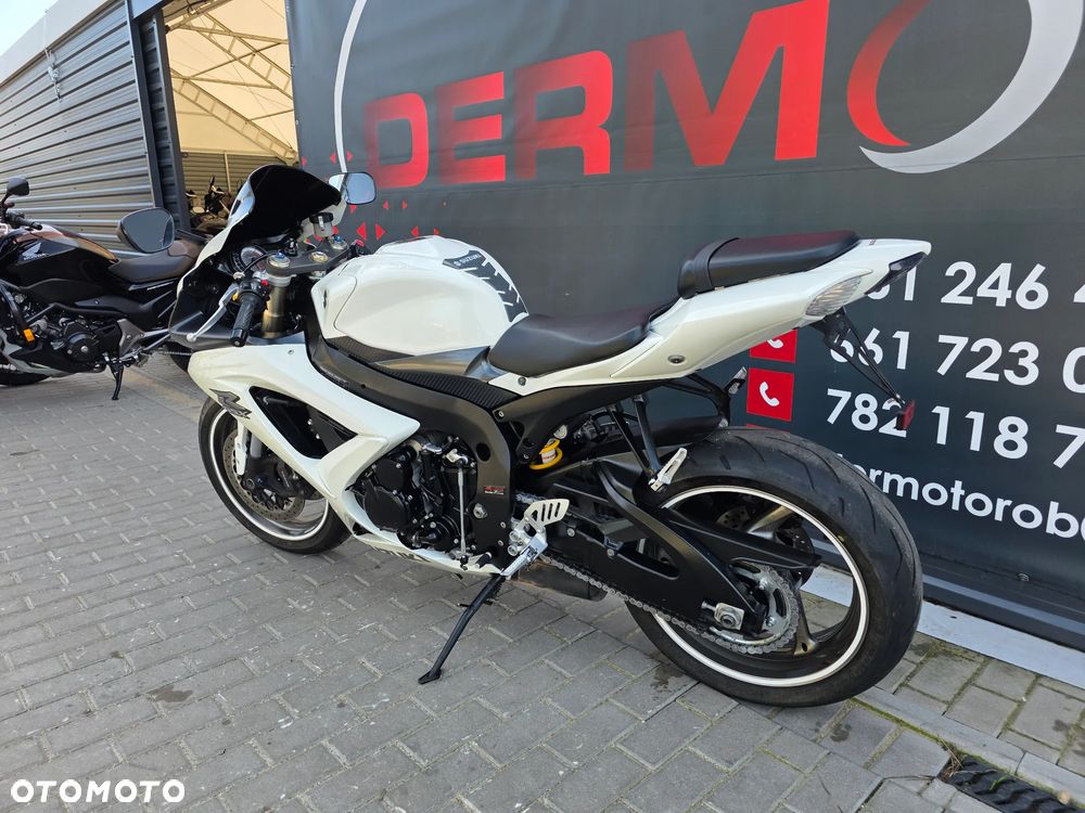 Suzuki GSX-R - 6