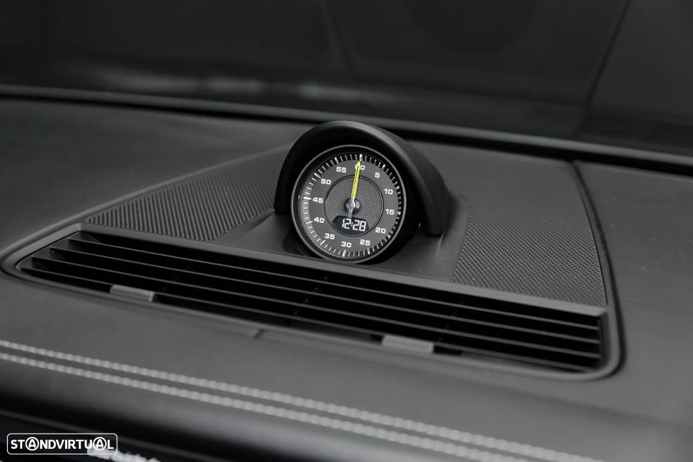 Porsche Panamera Sport Turismo 4 E-Hybrid - 23