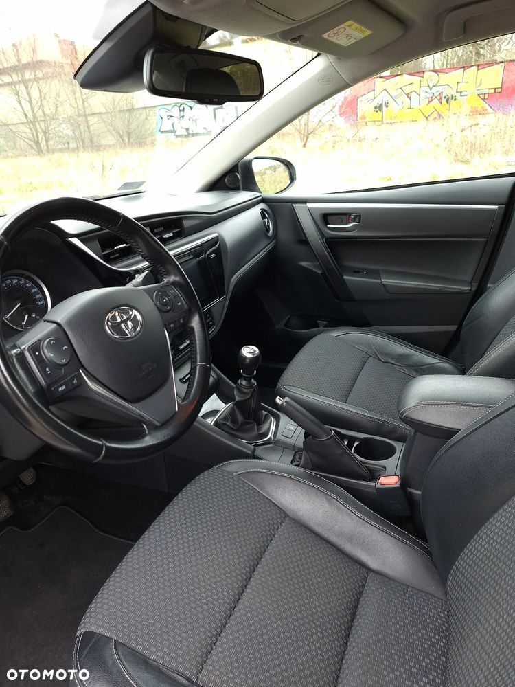 Toyota Corolla 1.6 Prestige EU6 - 9