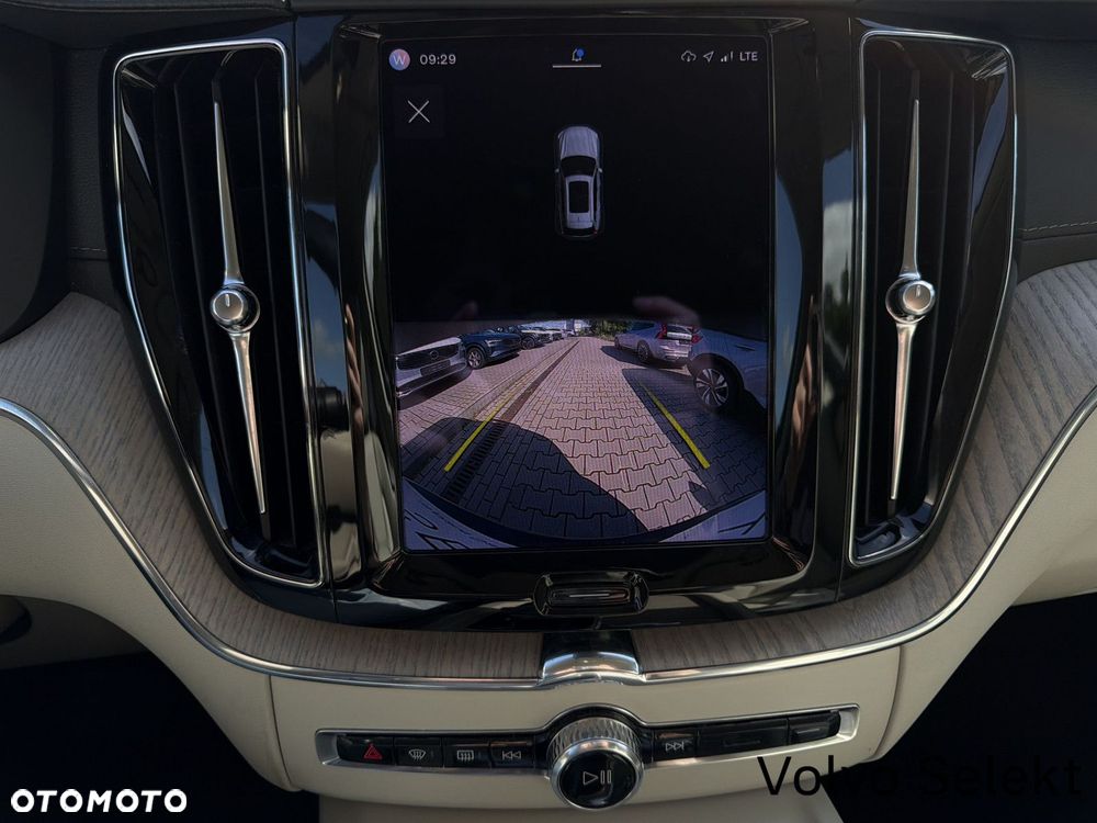 Volvo XC 60 - 22