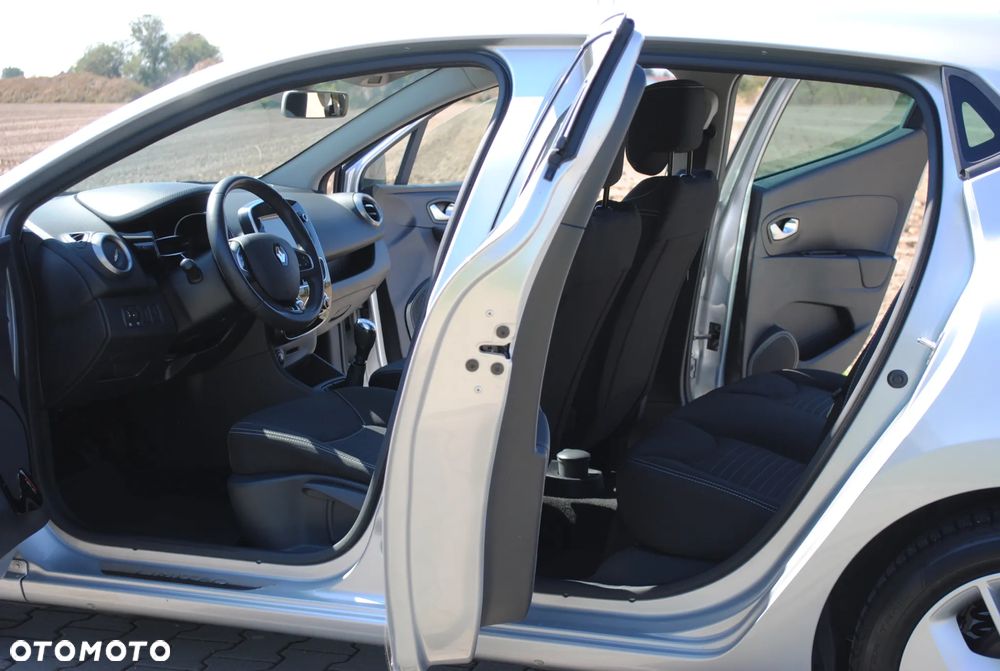 Renault Clio 1.2 16V 75 LIMITED - 6