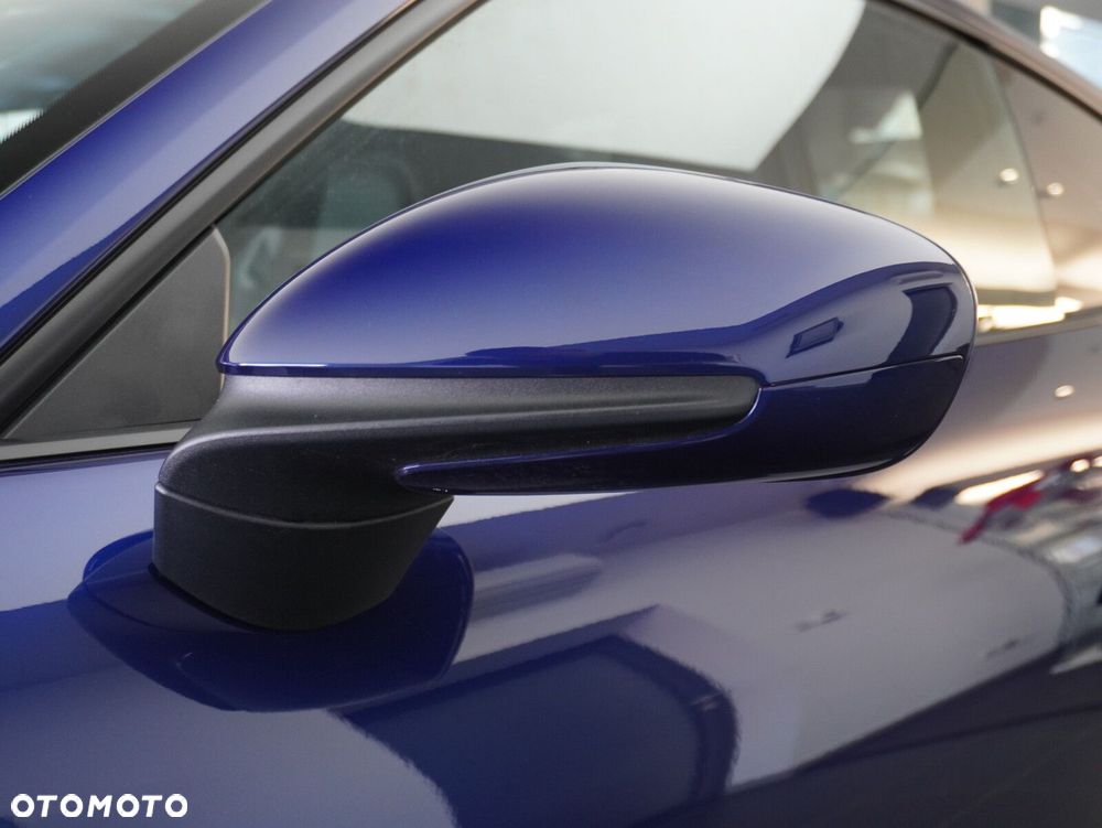 Porsche 911 GT3 Touring PDK - 12