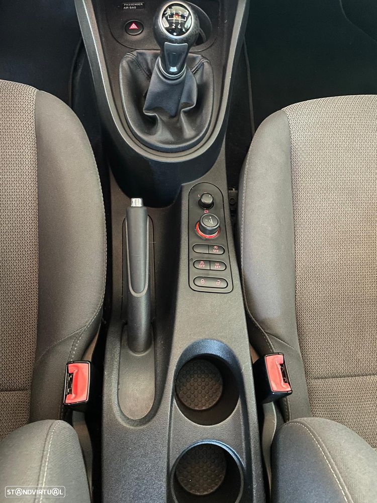 SEAT Leon 1.6 TDI ECOMOTIVE Style - 21