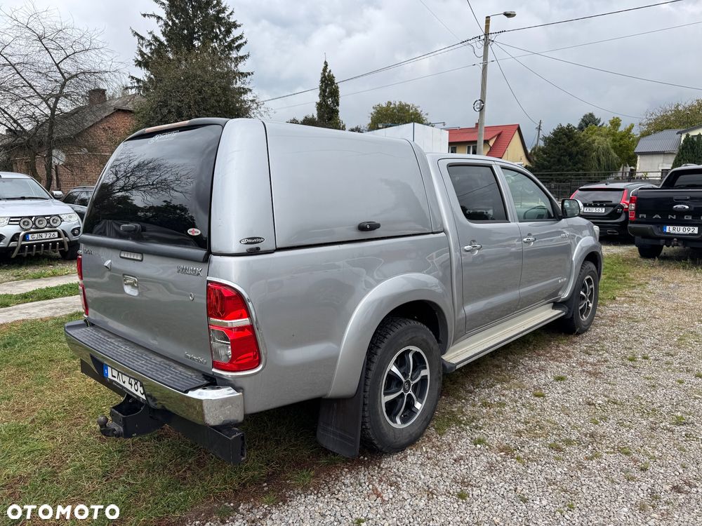 Toyota Hilux 3.0 D-4D Invincible - 4