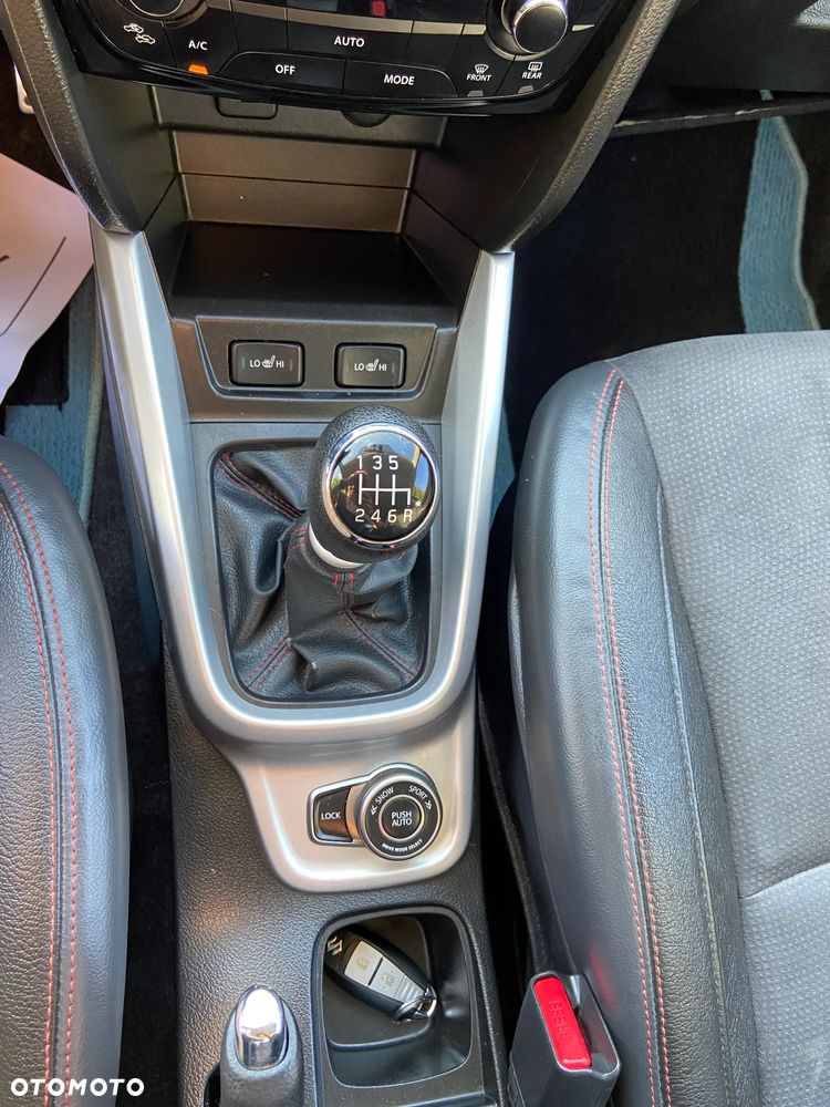 Suzuki Vitara 1.4 Boosterjet Premium 4WD - 25