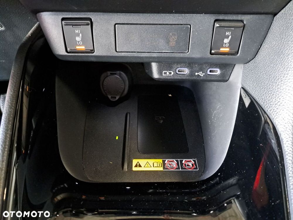 Toyota Yaris Hybrid 1.5 Style - 24