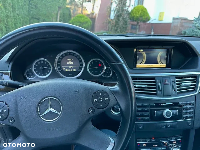 Mercedes-Benz Klasa E 200 CGI BlueEFFICIENCY Automatik - 8