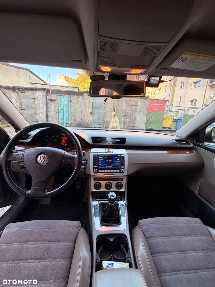 Volkswagen Passat 2.0 TDI DPF Comfortline - 5