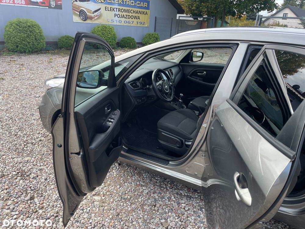 Kia Carens 1.7 CRDi 141 Dream Team Edition - 10