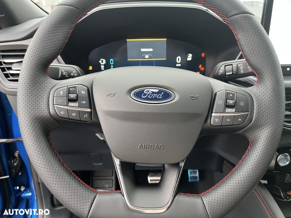 Ford Kuga - 11