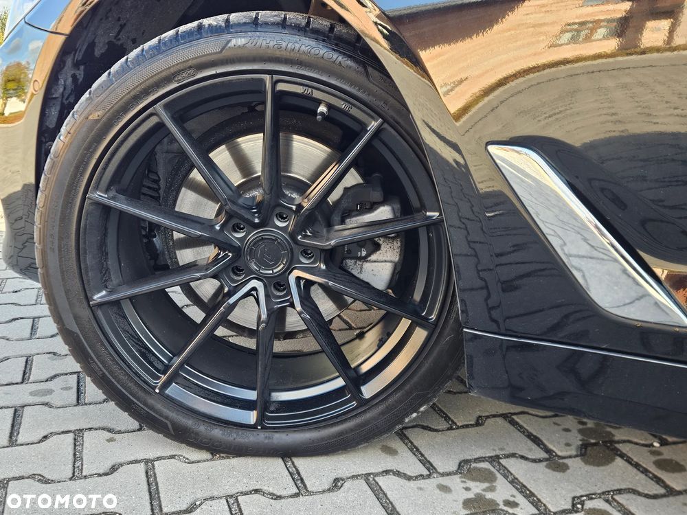 BMW Seria 5 520d xDrive - 31