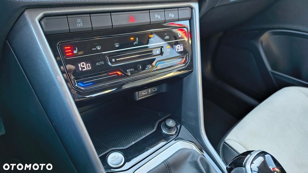 Volkswagen T-Roc 1.5 TSI Style DSG - 27