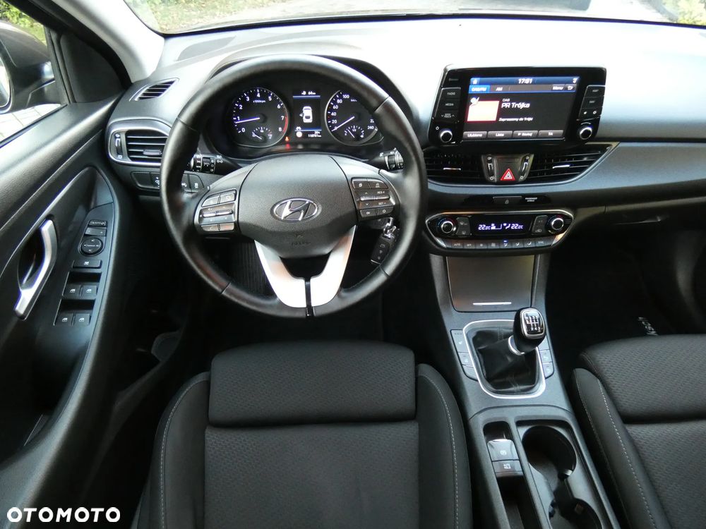 Hyundai i30 1.4 T-GDI Fastback Premium - 18