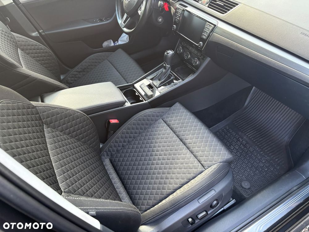 Skoda Superb 2.0 TDI Style DSG - 28