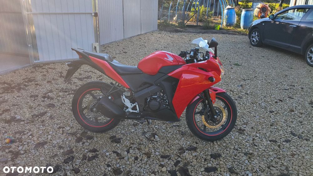 Honda CBR - 3