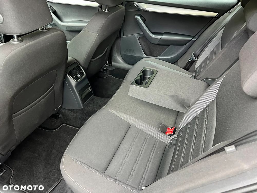 Skoda Octavia 1.6 TDI Sport Edition - 18