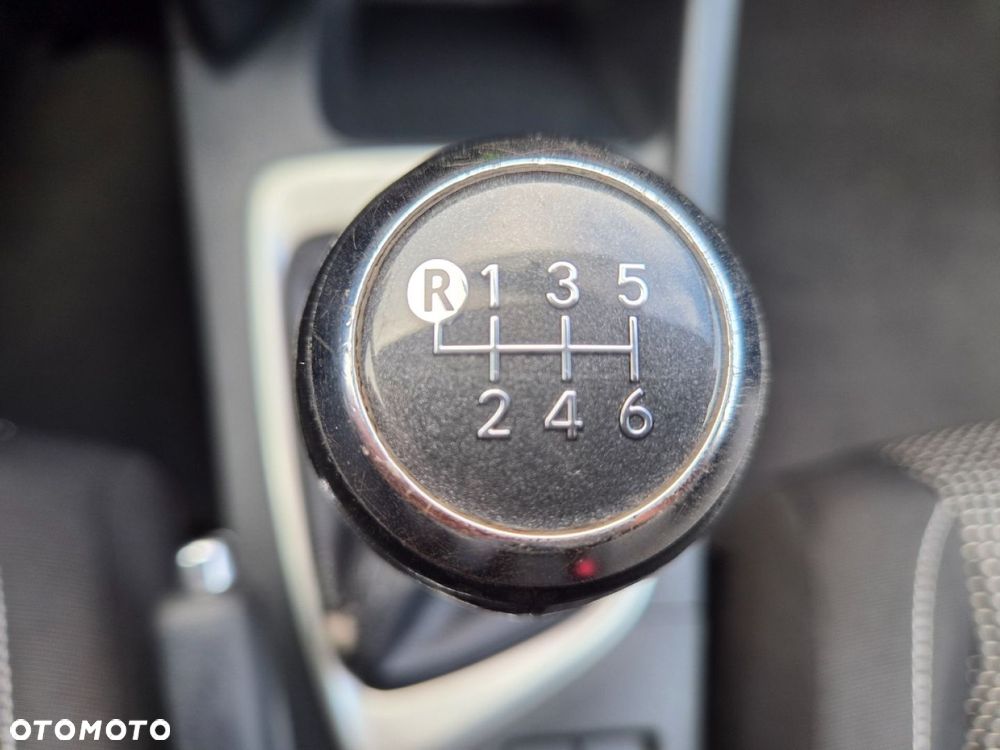 Toyota Auris - 16