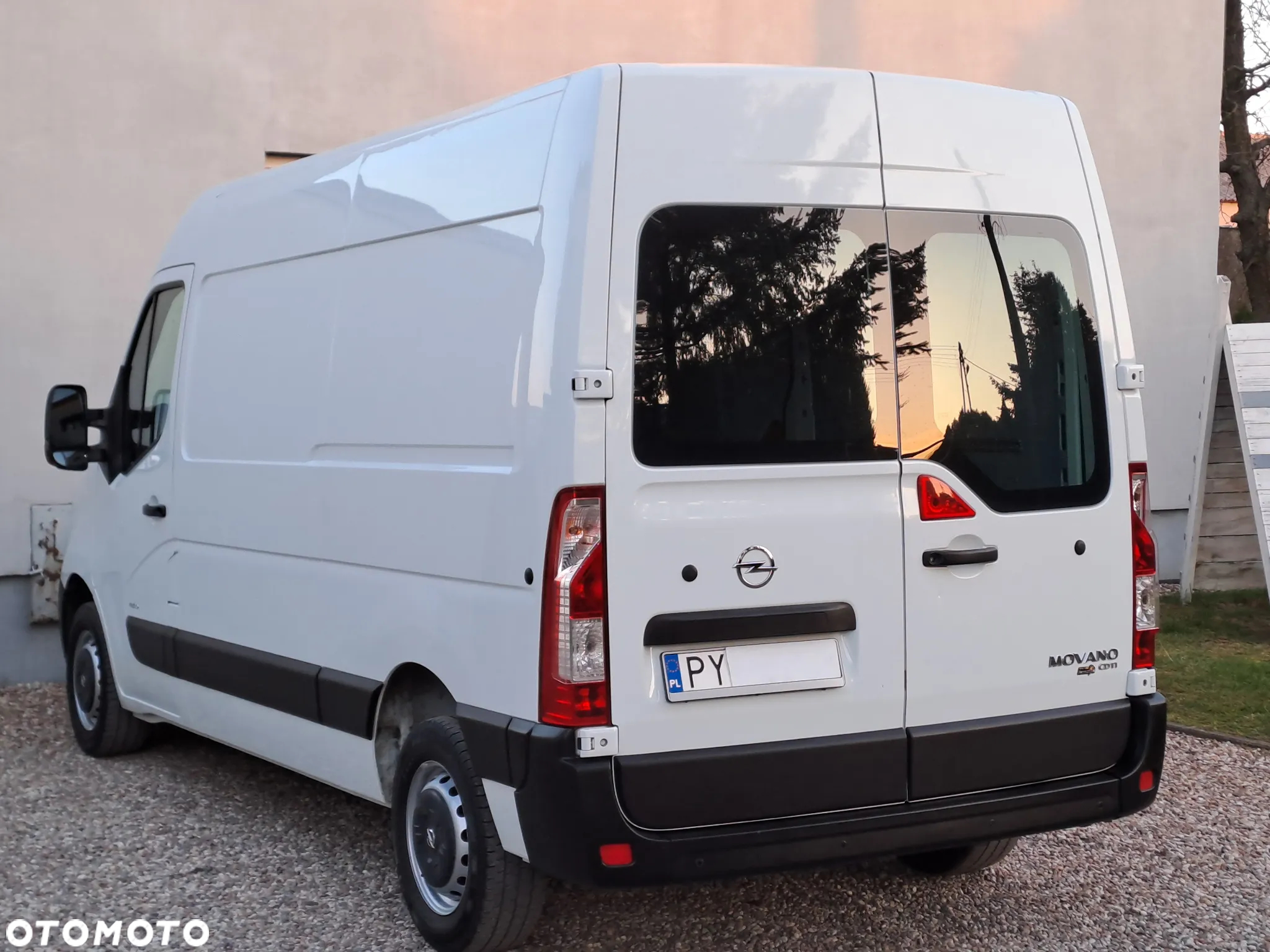 Opel * M O V A N O * - 11