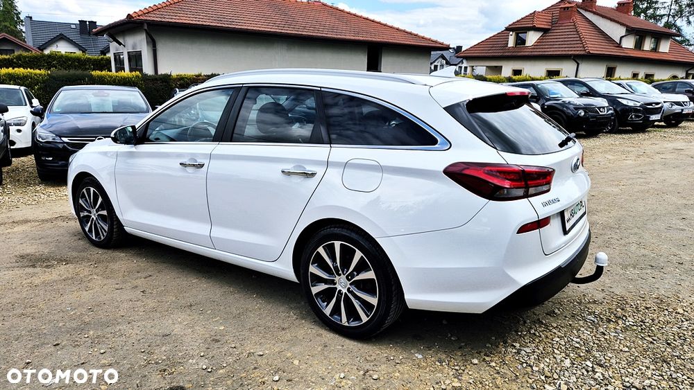 Hyundai i30 1.4 T-GDI Premiere Luxury - 22