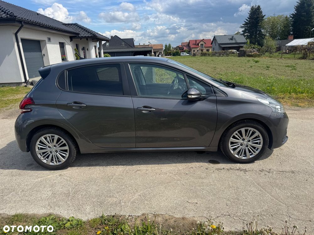 Peugeot 208 1.6 BlueHDi Allure S&S - 6