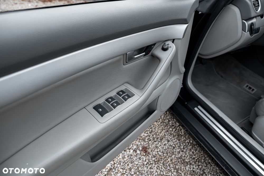 Audi A4 Cabrio 1.8 T - 16