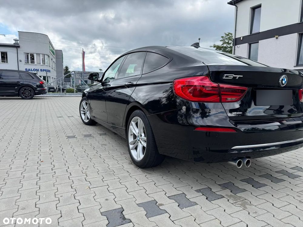 BMW 3GT 330i xDrive - 2