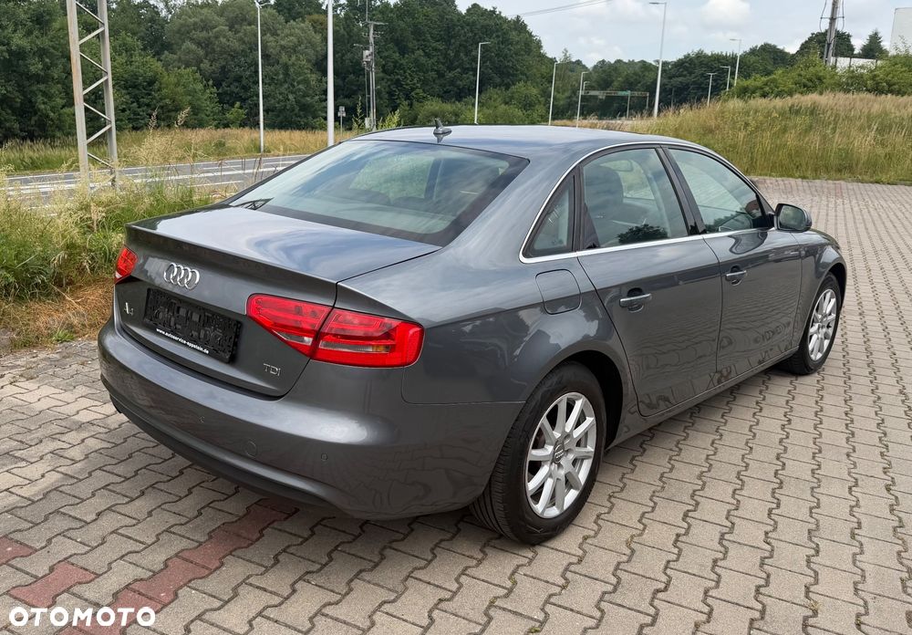 Audi A4 Limousine 2.0 TDI DPF multitronic Attraction - 8