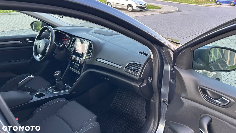 Renault Megane TCe 115 GPF ZEN - 28