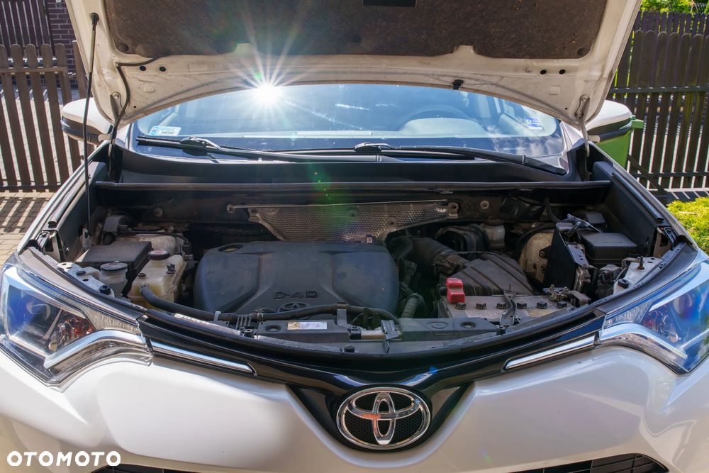 Toyota RAV4 2.0 D-4D Active 4x2 - 6