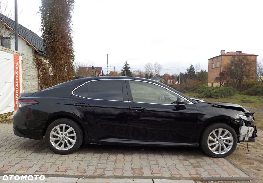 Toyota Camry - 16