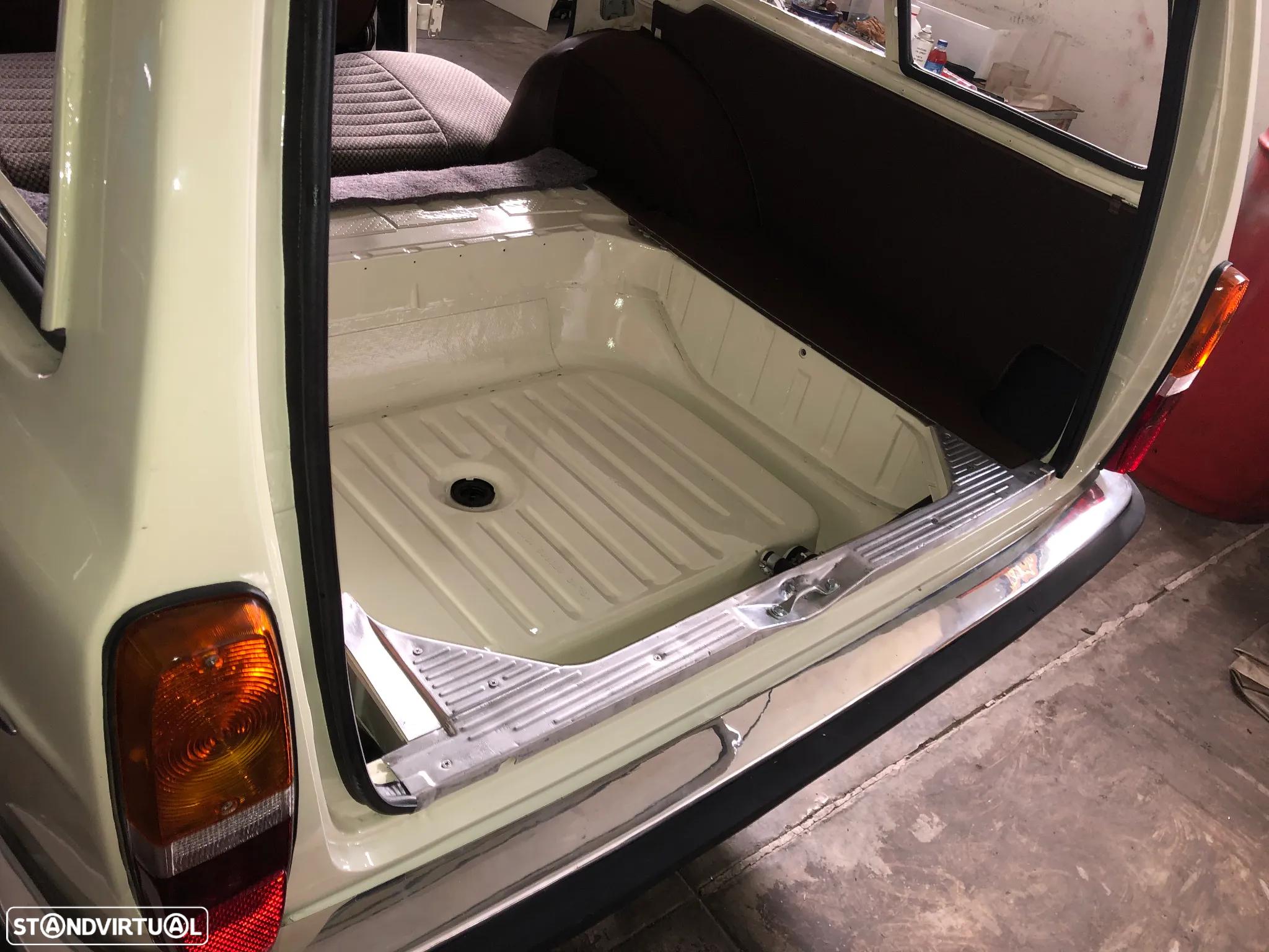 Volvo 145 S Deluxe Kombi 2.0 - 23