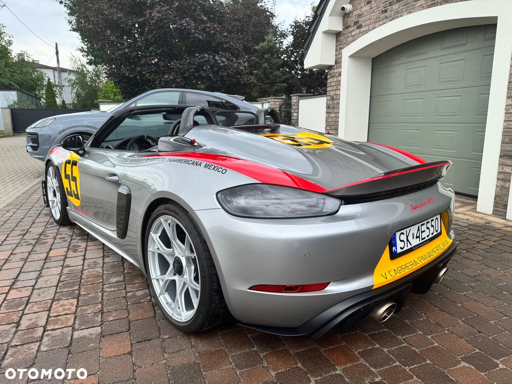 Porsche 718 Spyder - 7
