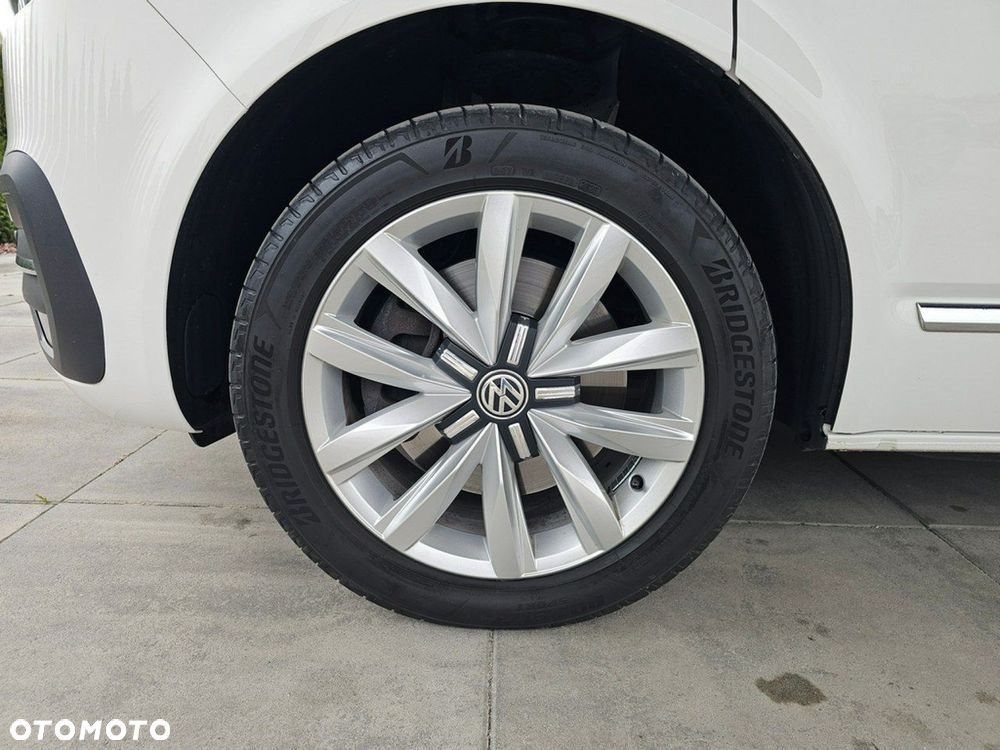 Volkswagen Multivan - 12