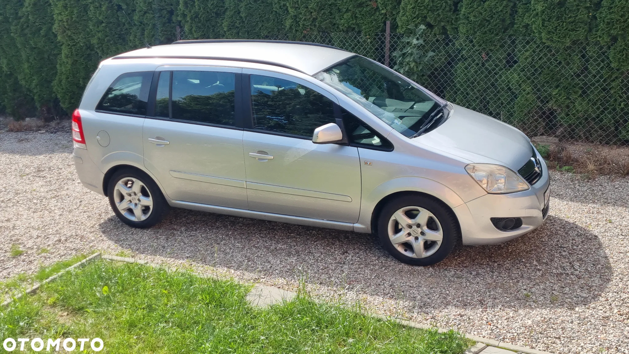 Opel Zafira - 2