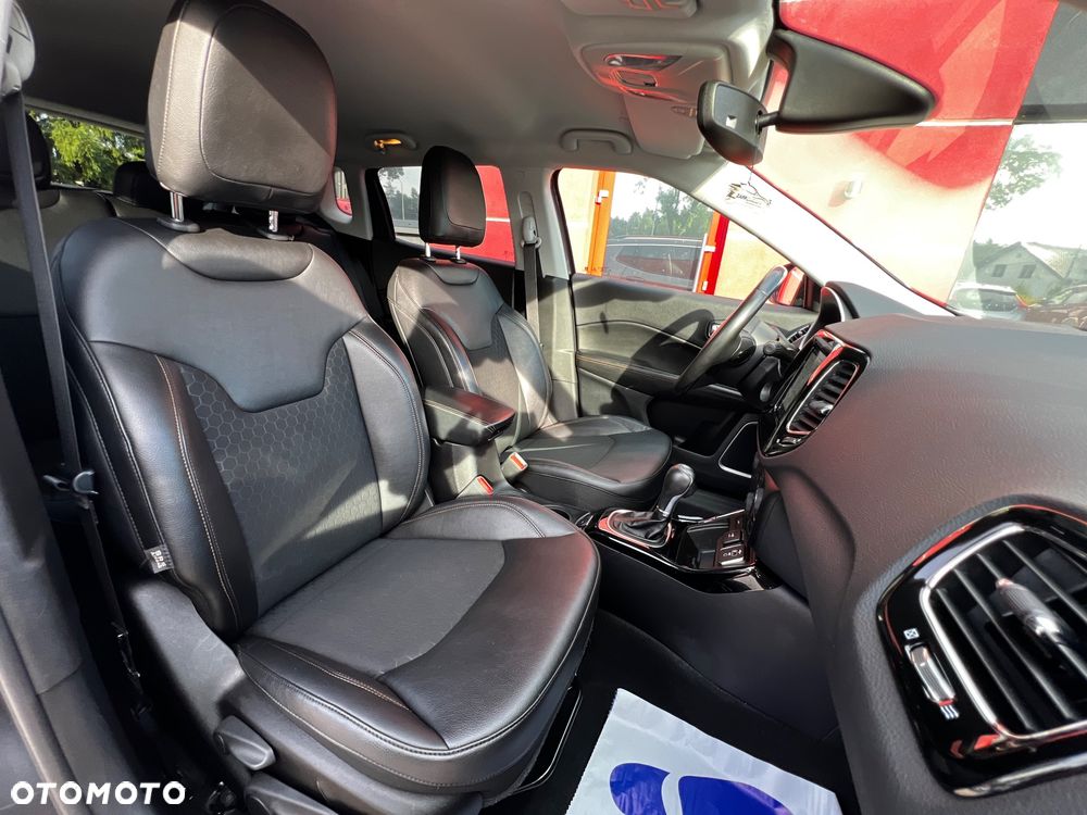 Jeep Compass - 28
