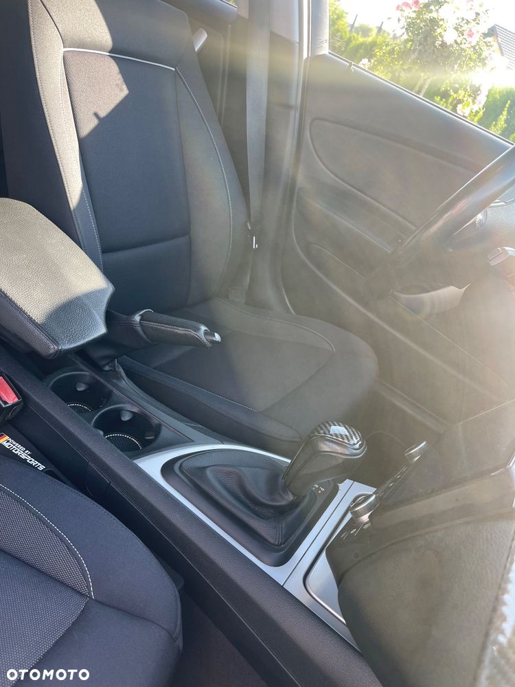 BMW Seria 1 118i Edition Sport - 13