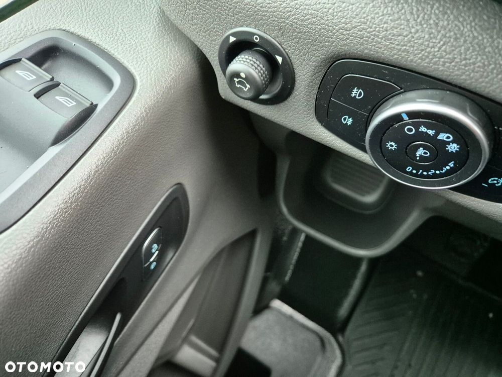 Ford transit Lift L3H2 *54999zł NETTO* 2,0TdCi/170KM - 17