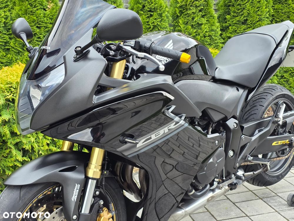 Honda CBR - 26